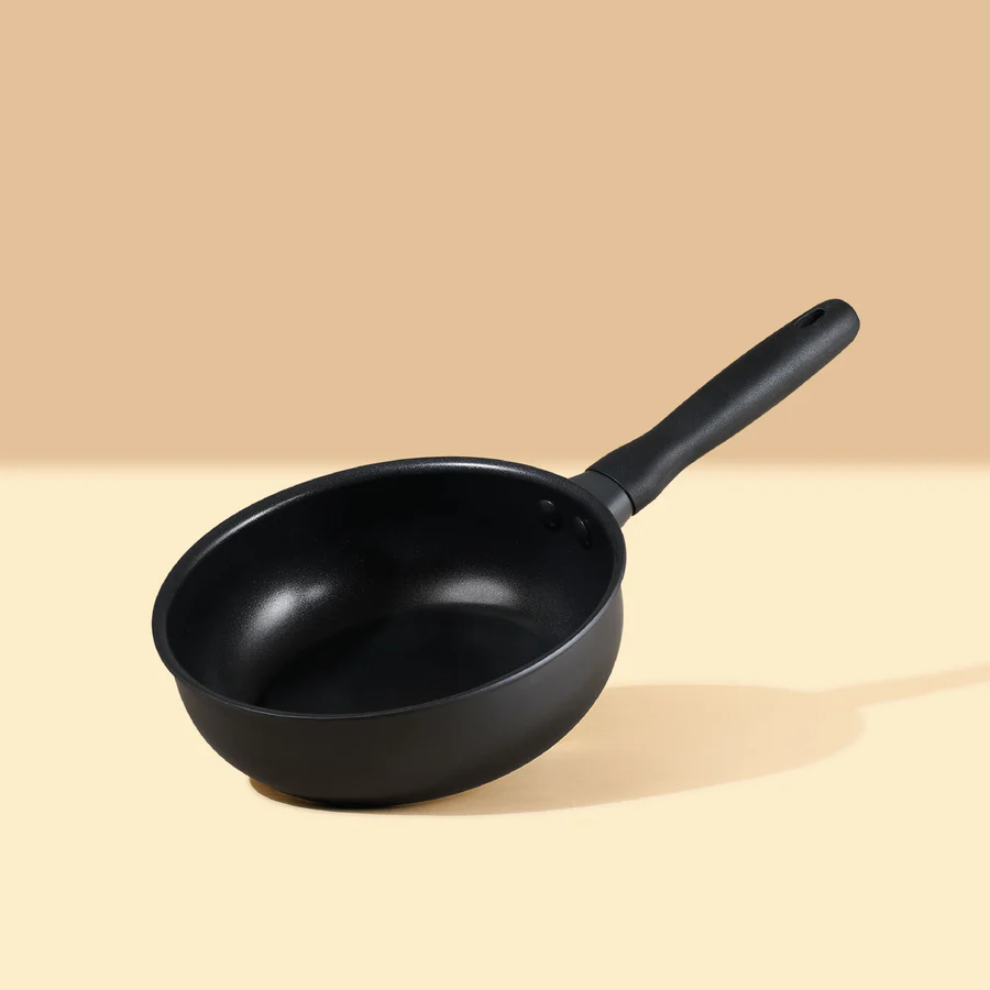 MEYER Midnight hard anodised nonstick Saucier 20 cm