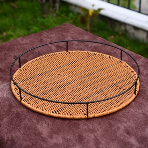 RATTAN ROUND TRAY WITH METAL HANDLE