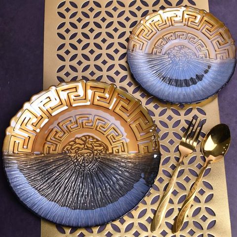 Plate set Black and Yellow set of 7