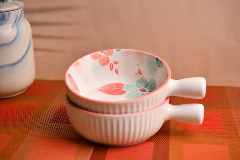 Ceramic Round serving dish with handle Pink print - photo 1