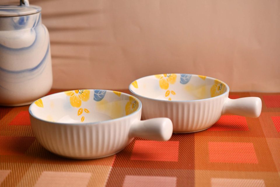 Ceramic Round serving dish with handle Yellow print - photo 4