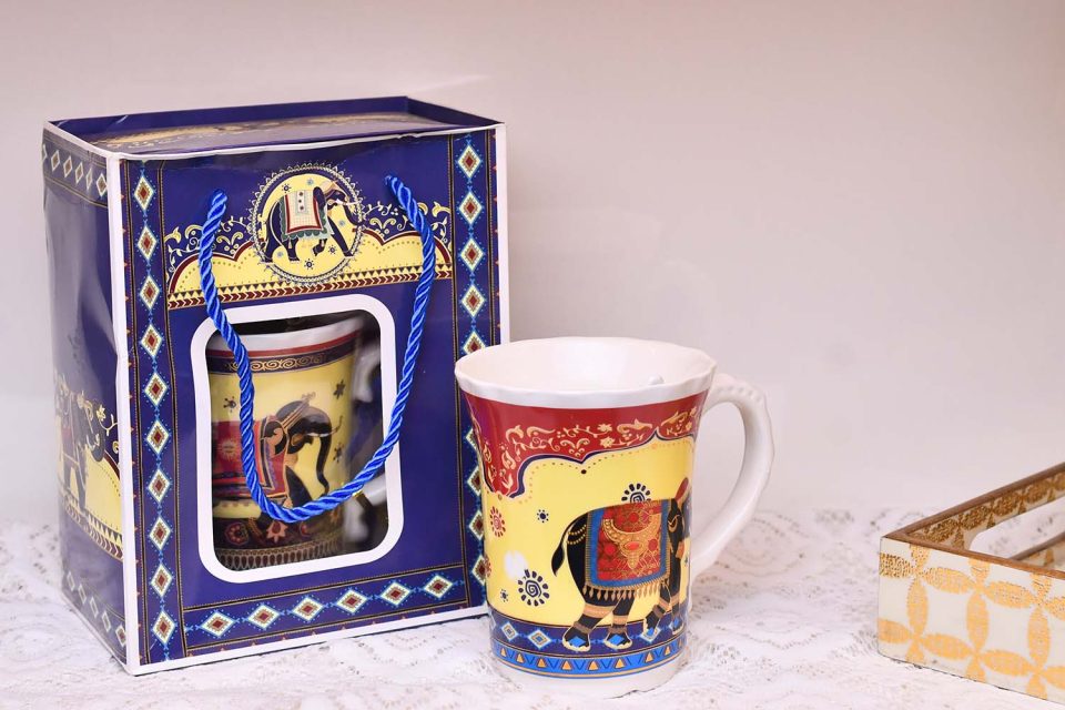 Ceramic Mug with spoon YELLOW 420 ML - photo 2