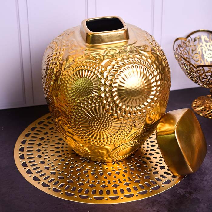 Ceramic Matt Gold Vase big with lid - photo 2