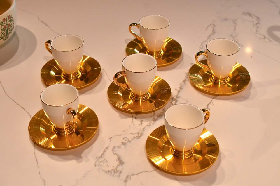 White coffee cup and gold plated saucer - photo 7