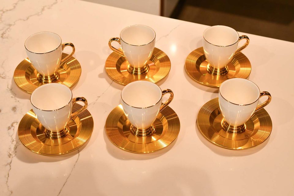 White coffee cup and gold plated saucer - photo 6